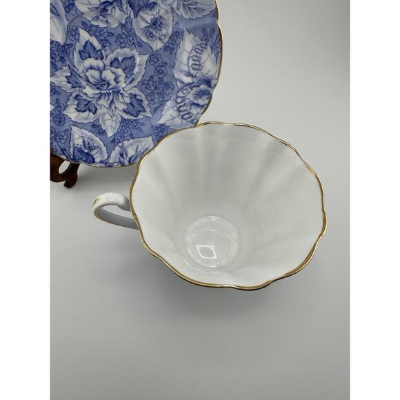 Royal Stafford "Tapestry" Blue White Tea Cup Set Mid Cent Bone China England - Picture 3 of 9